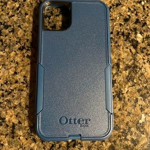 OtterBox Commuter iPhone 11 Case